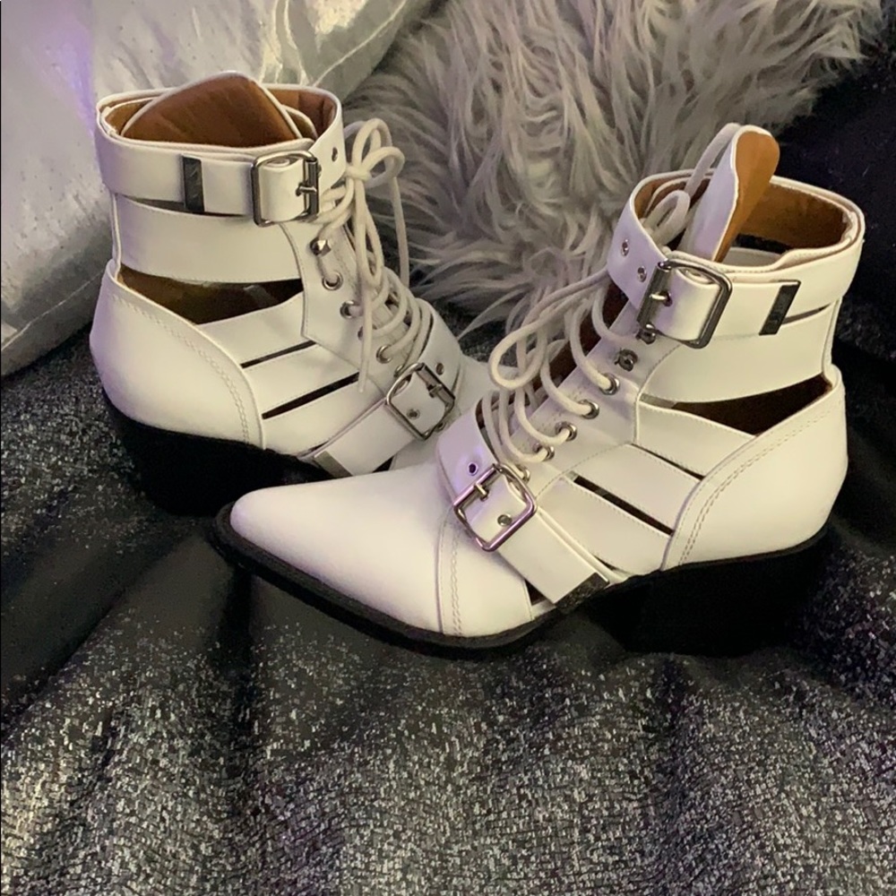 Chloe Rylee Boots - Picture 3 of 4